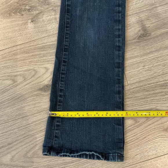 JAG Petite with stretch boot/flare Jeans. . - Picture 6 of 9